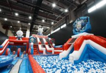 5百坪超人力霸王樂園誠品登場 「4米高氣墊溜滑梯」雨天也能玩